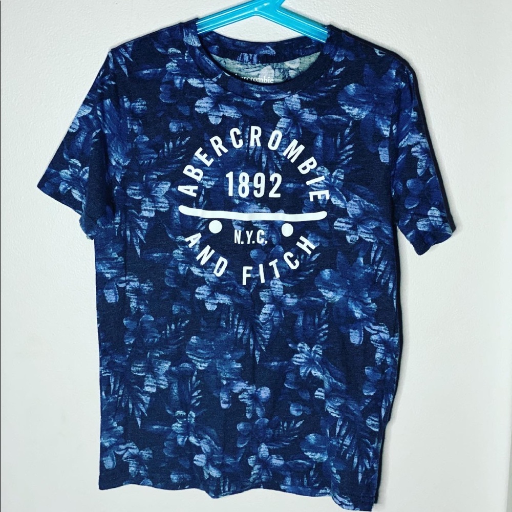 ‼️SOLD‼️ Abercrombie T-shirt ‼️SOLD‼️
